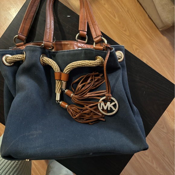 Michael Kors handbag excellent condition - Picture 2 of 2